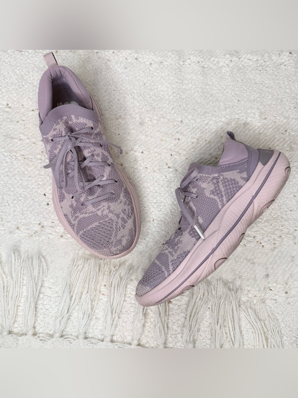 Sorel Explorer Blitz Stride pink and purple knit lace up sneakers size 8